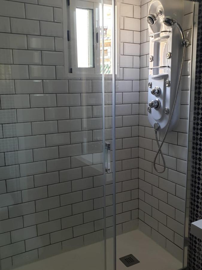 סביליה Apartamentos Dona Lola מראה חיצוני תמונה